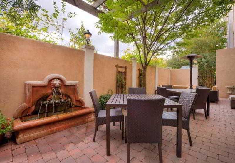 Courtyard Raleigh Crabtree Valley Экстерьер фото