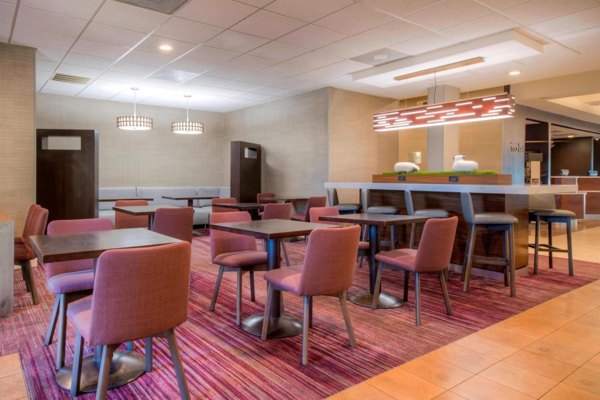 Courtyard Raleigh Crabtree Valley Экстерьер фото