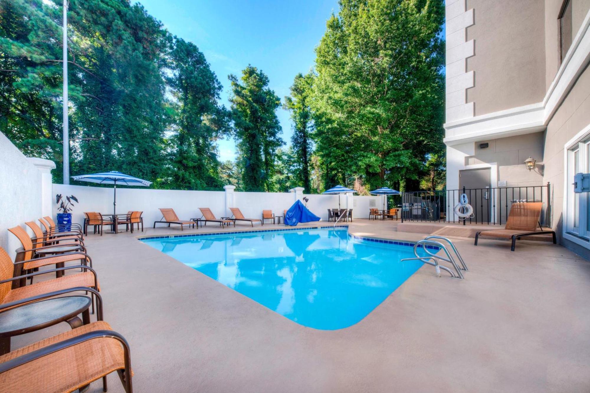 Courtyard Raleigh Crabtree Valley Экстерьер фото