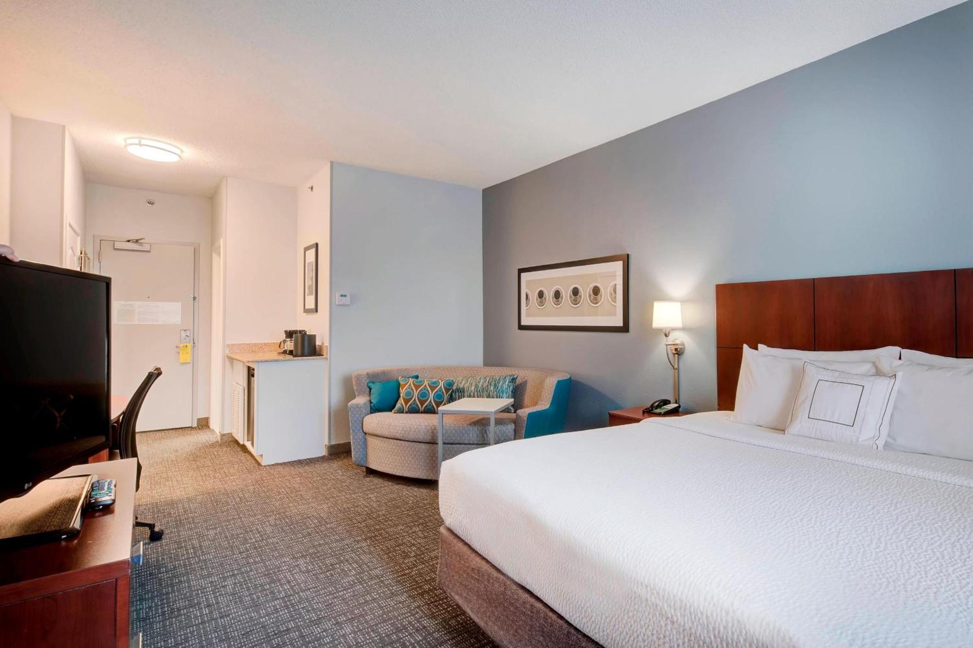 Courtyard Raleigh Crabtree Valley Экстерьер фото