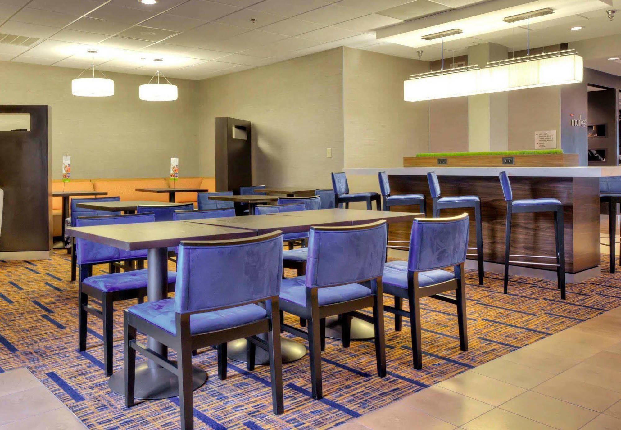 Courtyard Raleigh Crabtree Valley Экстерьер фото